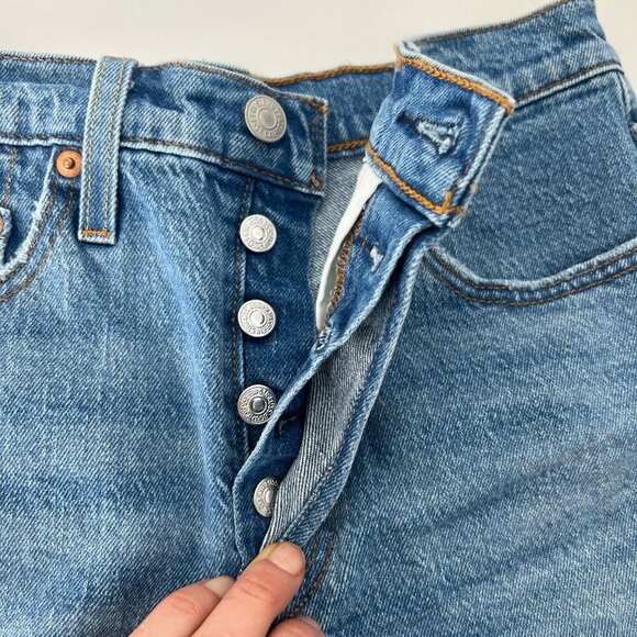 NWT - Sz 26 -Levi's 501 Original High Rise Non-Stretch Denim Jean Shorts - Picture 3 of 9